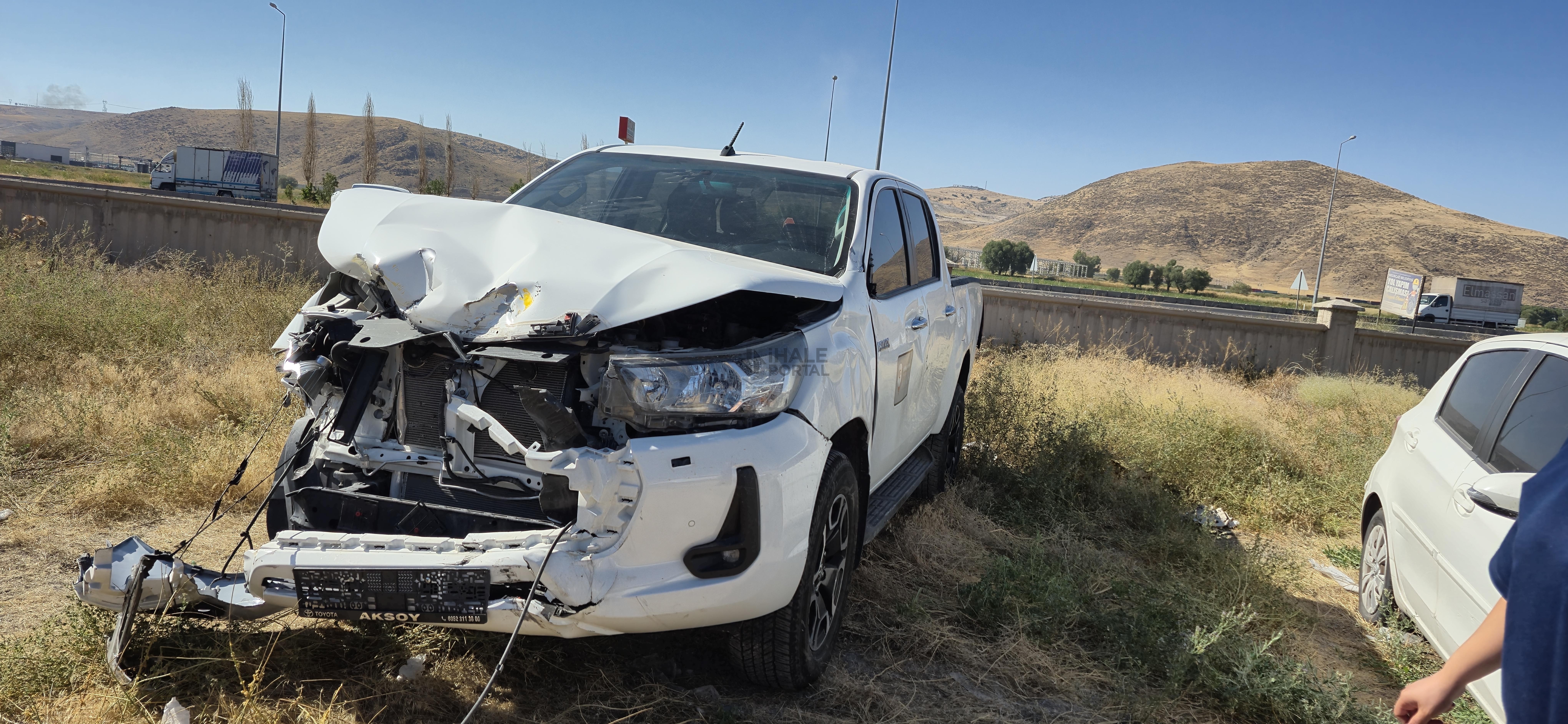 TOYOTA HILUX 2.4 D-4D 150 4×4 ADVENTURE