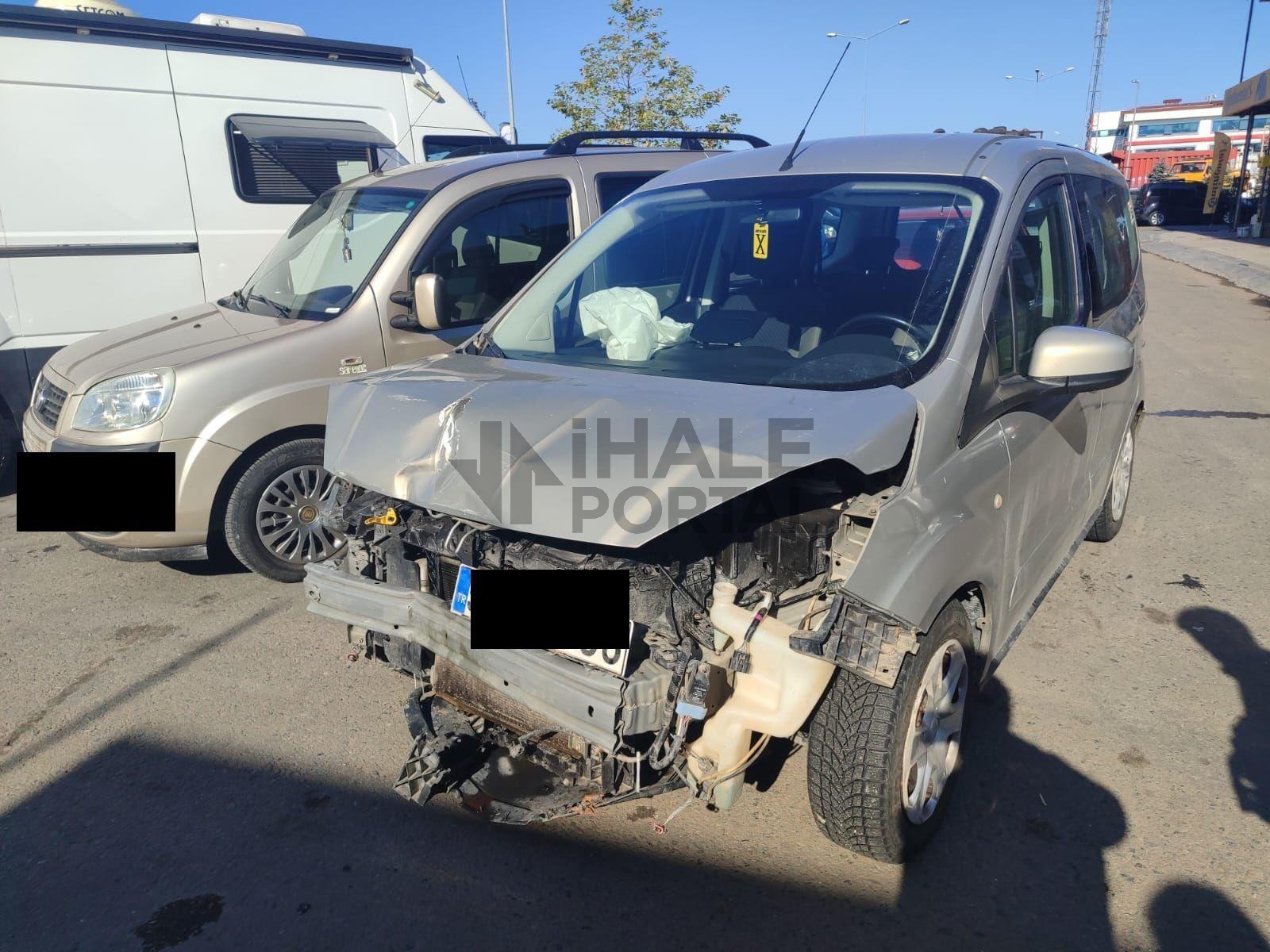 FORD TOURNEO COURIER KOMBI 1.5 TDCI 75 TREND