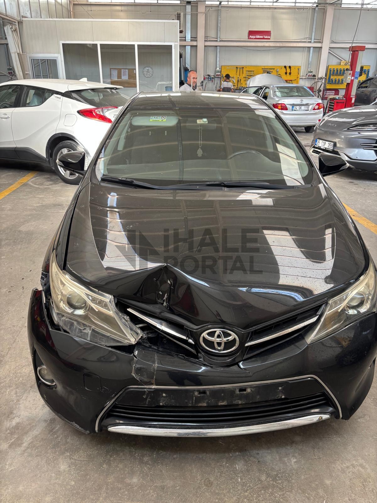 TOYOTA AURIS 1.4 D-4D ACTIVE SKYPACK
