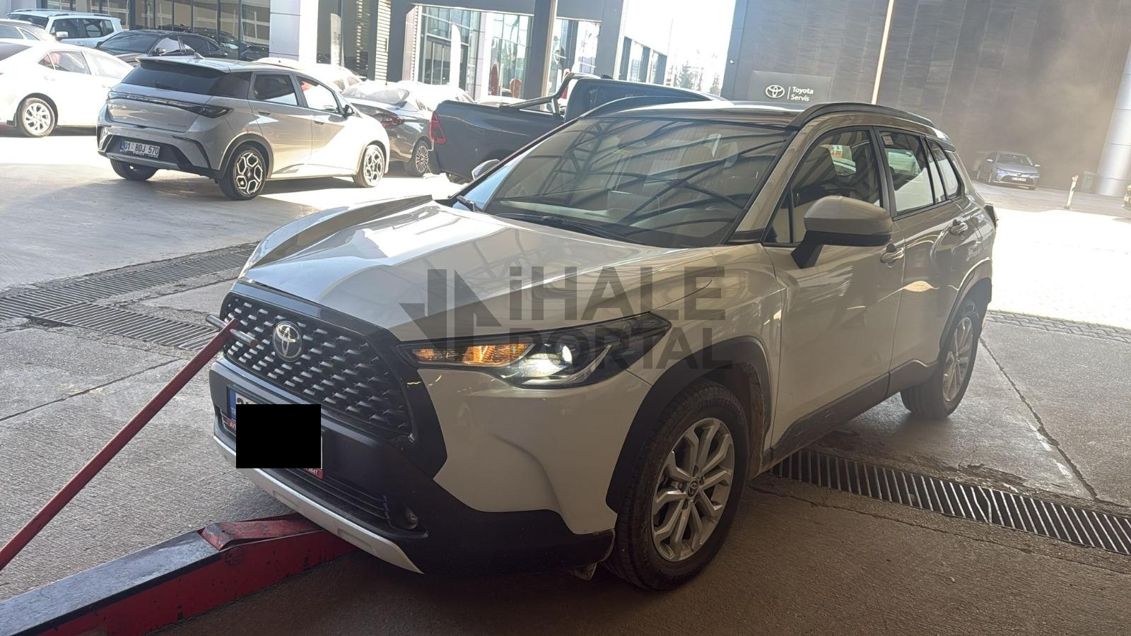 TOYOTA COROLLA CROSS 1.8 HYBRID FLAME X-PACK E-CVT