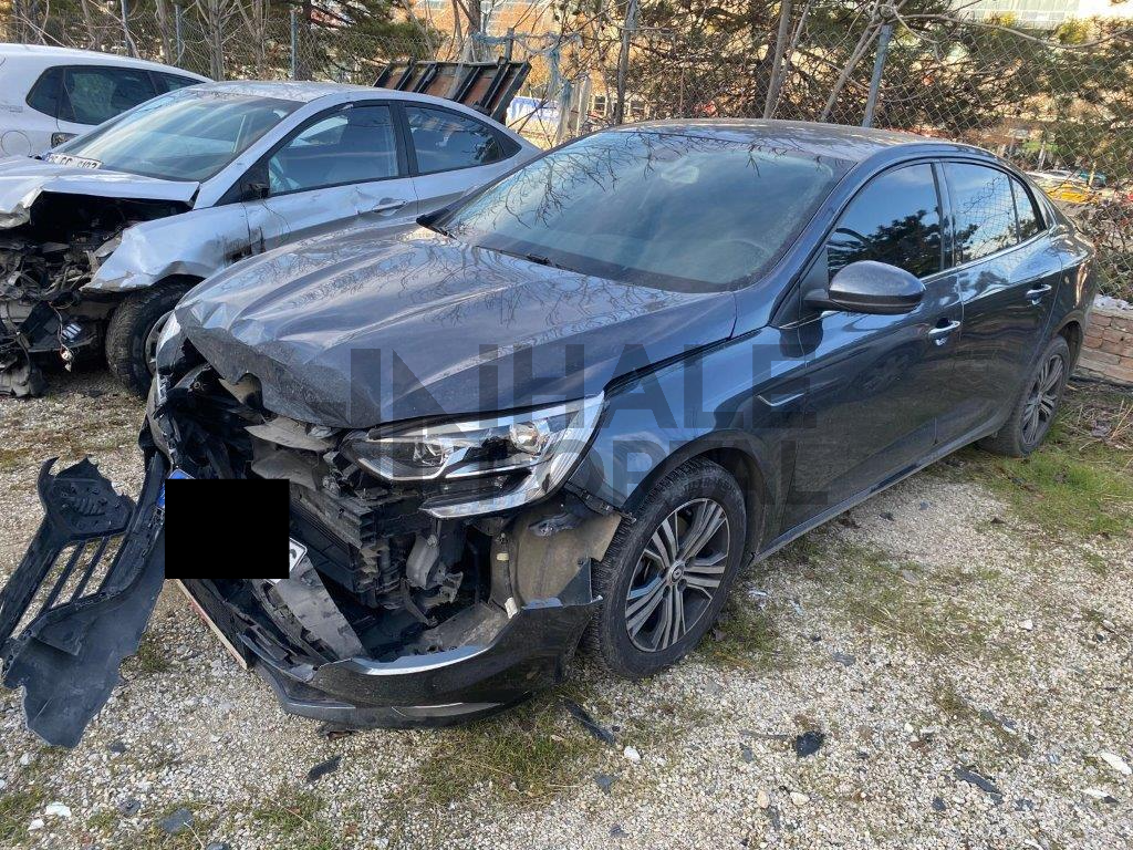 RENAULT MEGANE SEDAN TOUCH 1.3 TCE EDC 140